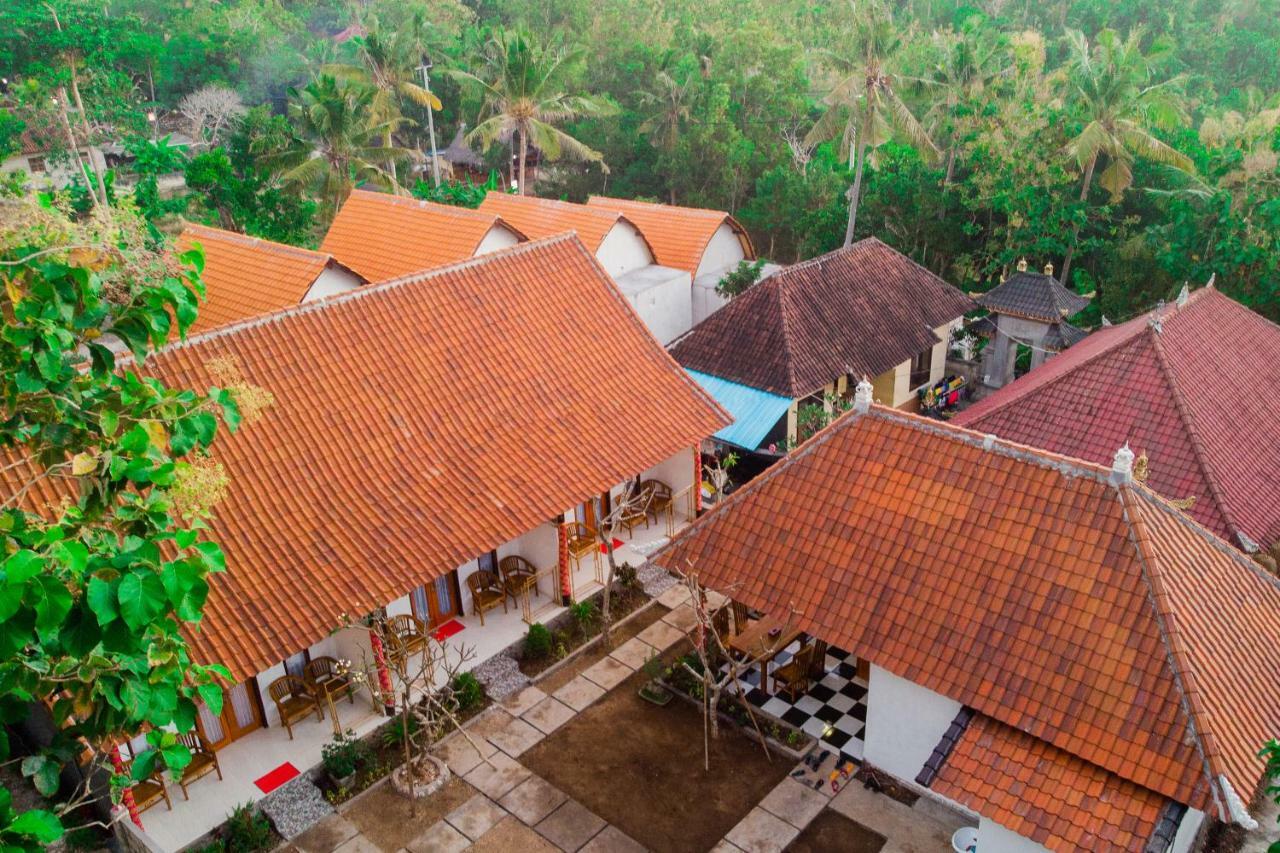Kamasanti Hostel Toyapakeh Exterior photo